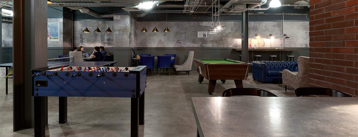 Host Hope Street Apartments - Student Accommodation in Liverpool Common Room