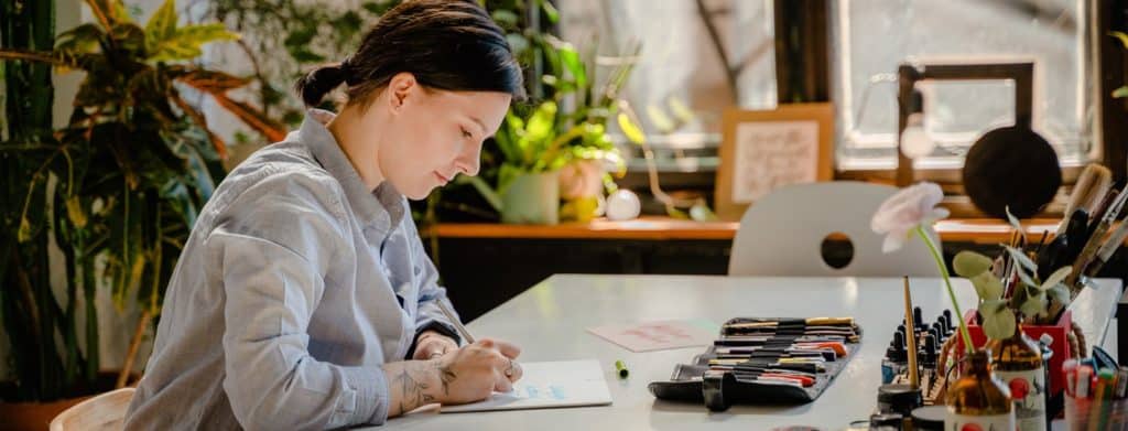 woman-doing-arts-and-crafts