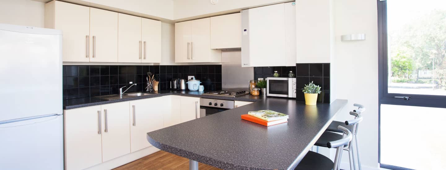 host-cavendish-house-student-accommodation-manchester-en-suite-room-flat-2-1000x800