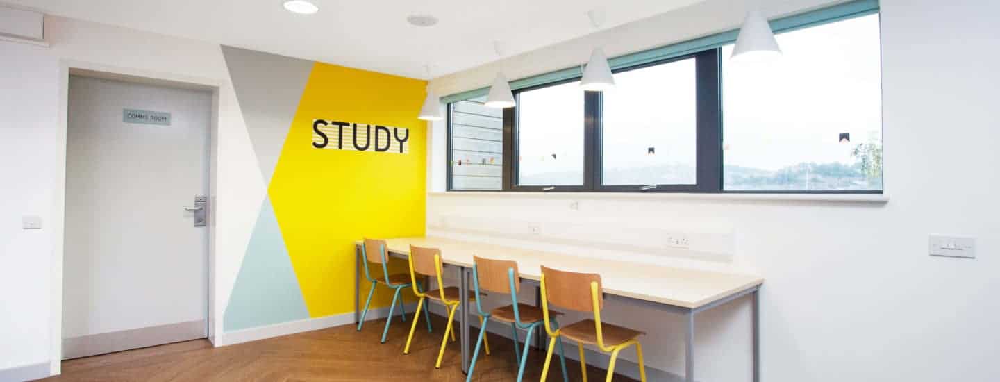 host-student-accommodation-exeter-2-social-area-2-1440x550