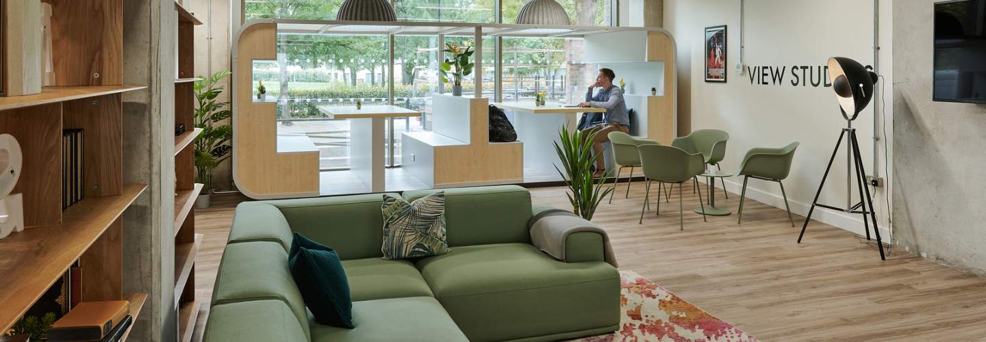 host-view-studios-london-1400x500-social-space-1
