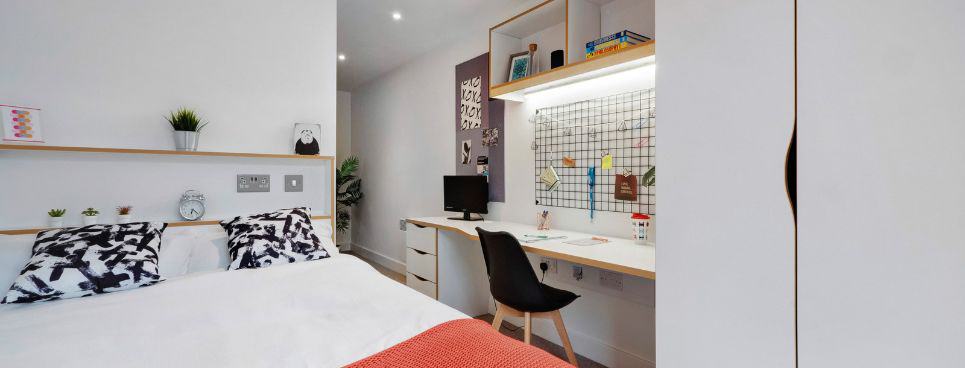 student accommodation en suite room